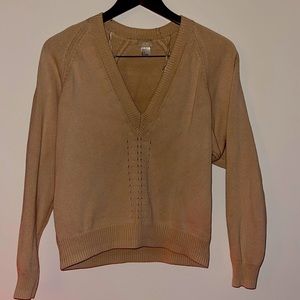 Size 4 pale pink H&M v-neck sweater.